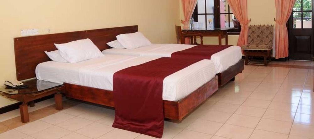 Welcombe Hotel Тринкомали Экстерьер фото